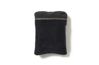 「いつ雨降るか、読めない時代」スノーピーク新作は、“ポケットに入る”完全防水のレインウェア