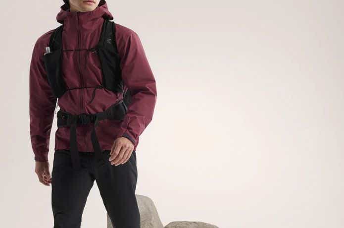 アークテリクス ベータ ジャケット メンズを着る人