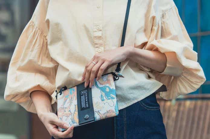 KiUのアウトドアポーチ