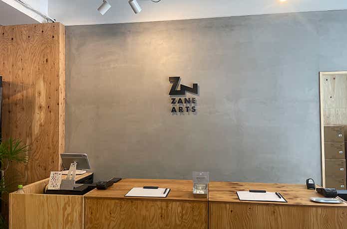 ゼインアーツ神戸三宮店　店内