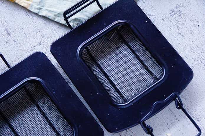 アラジンのホットサンドメーカーの網目部分