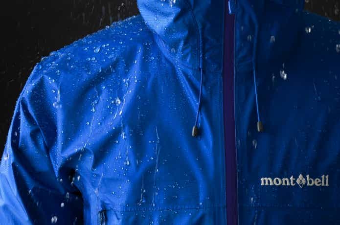 モンベルのレインウェア