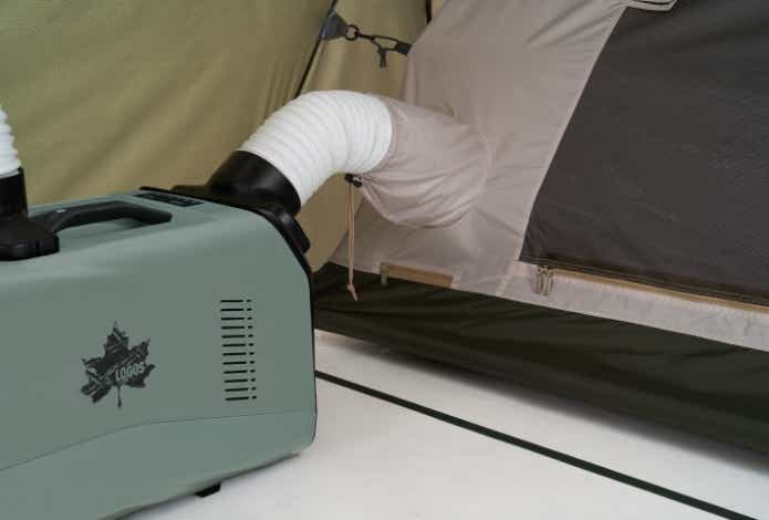 ロゴス「neos PANEL リビングドーム M-BF」のエアコン用ダクト差し込み口