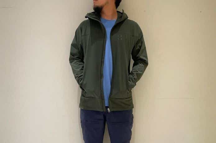 カーキのホグロフス ロッソンソフトシェル フード