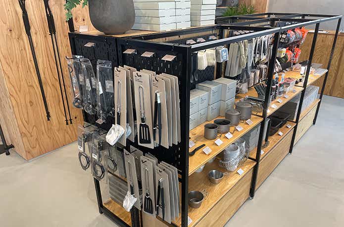 ゼインアーツ神戸三宮店　店内