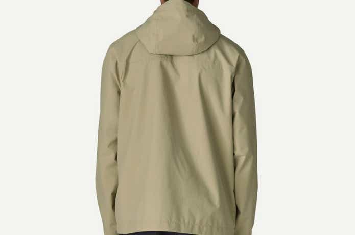 メンズ・アウトドア・エブリデー・レイン・ジャケットの背面部