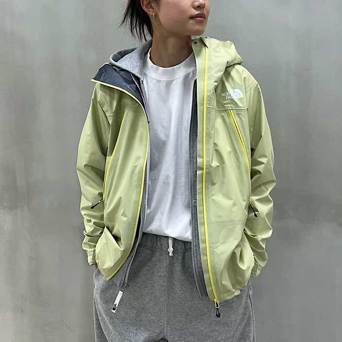 ザ・ノース・フェイスのクライムライトジャケットを使ったコーデ