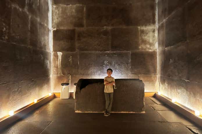 父と子の２人でエジプトキャンプ