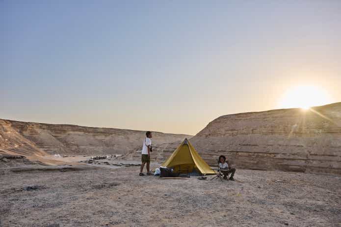 父と子の２人でエジプトキャンプ