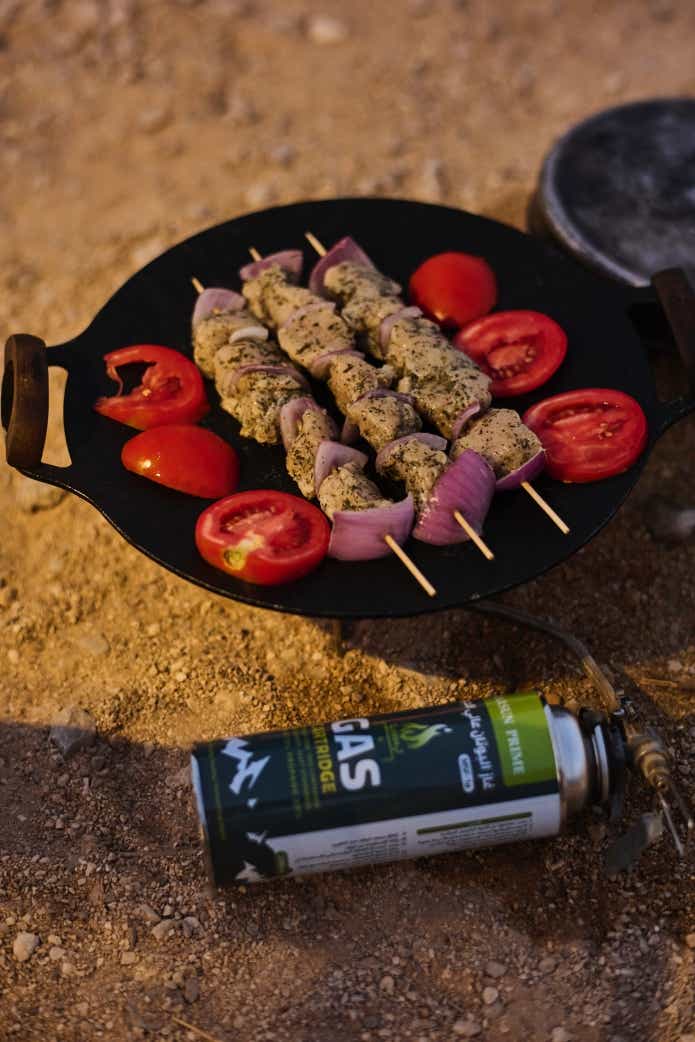 父と子の２人でエジプトキャンプ