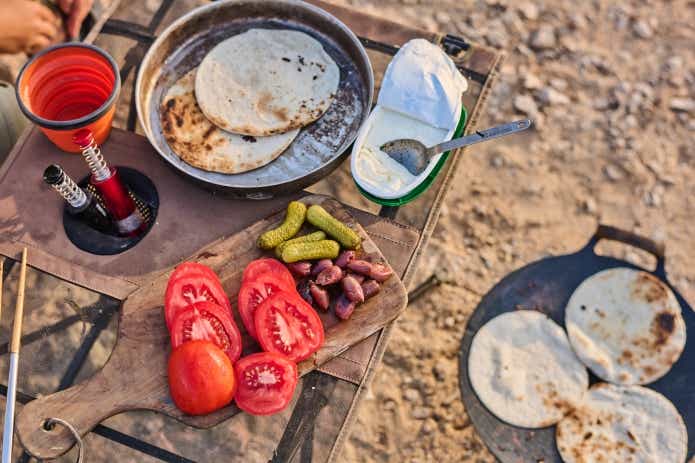 父と子の２人でエジプトキャンプ