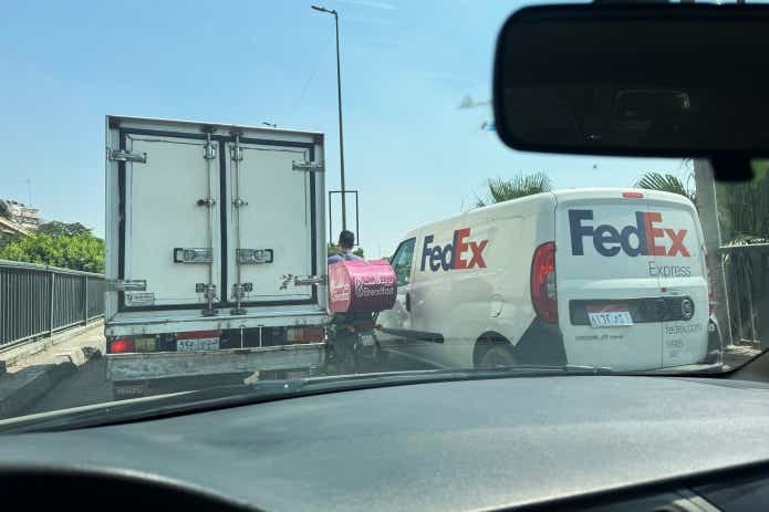 父と子の２人でエジプトキャンプ