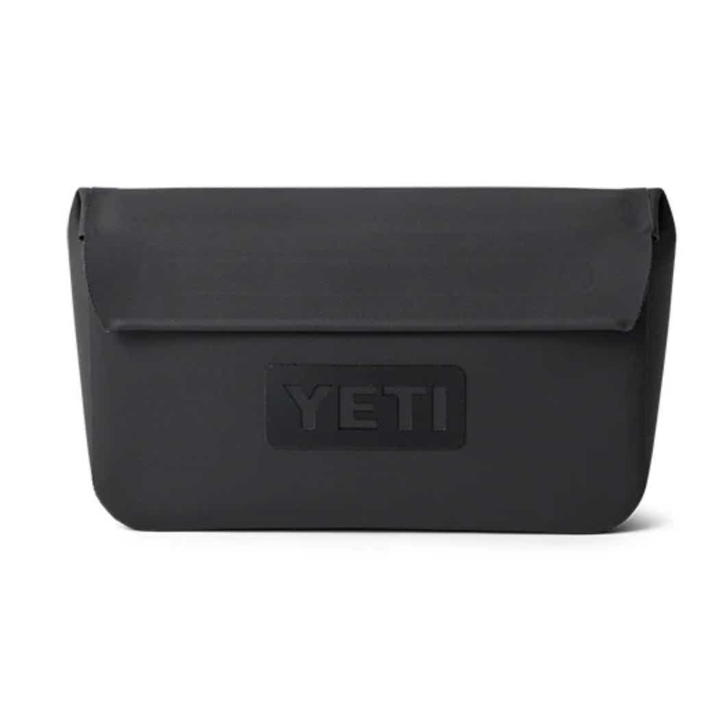 強力マグネット構造で水の侵入を防ぐ防水ポーチ