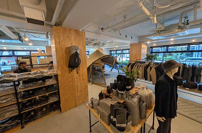 ゼインアーツ神戸三宮店　店内