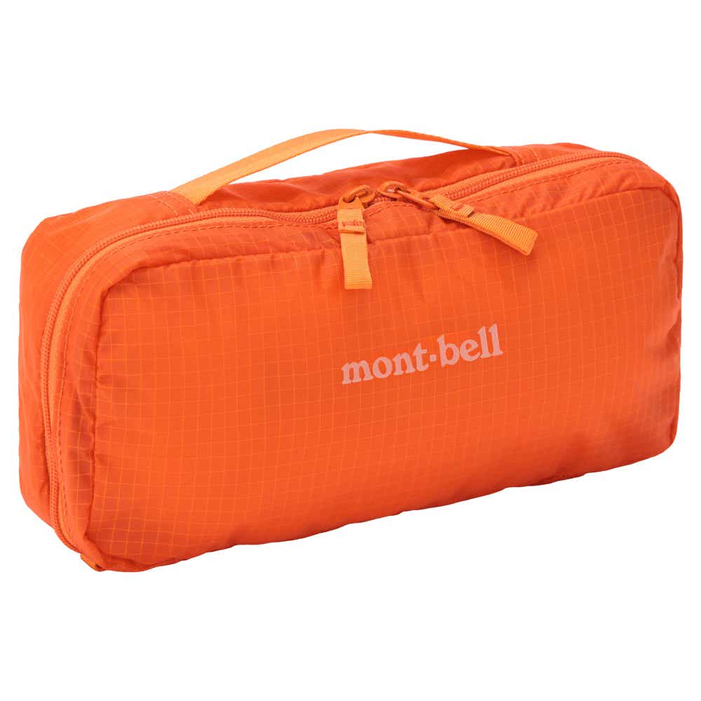 吊るして使える構造で洗面道具をスマートに整理