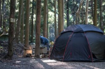 もう周りに気を使わない。ソロキャンプにおすすめ、関西のキャンプ場21選