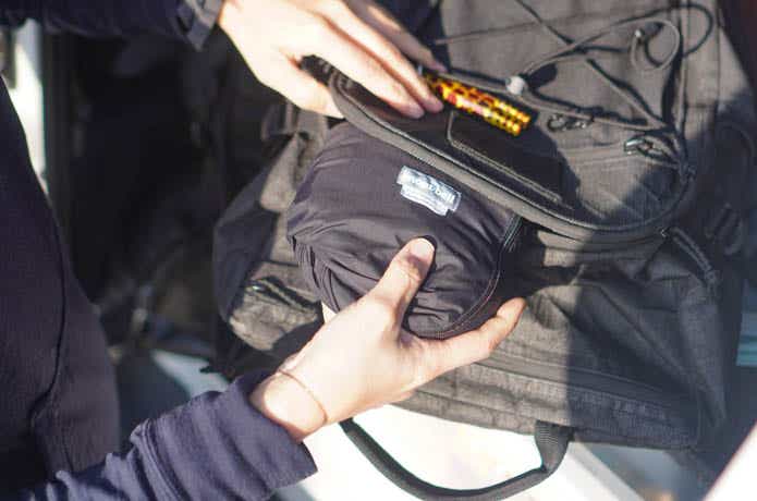 モンベル　ウインドブラストVネックジャケット