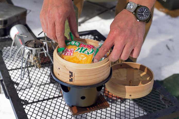 業務スーパーのオムライスを蒸し器で温め