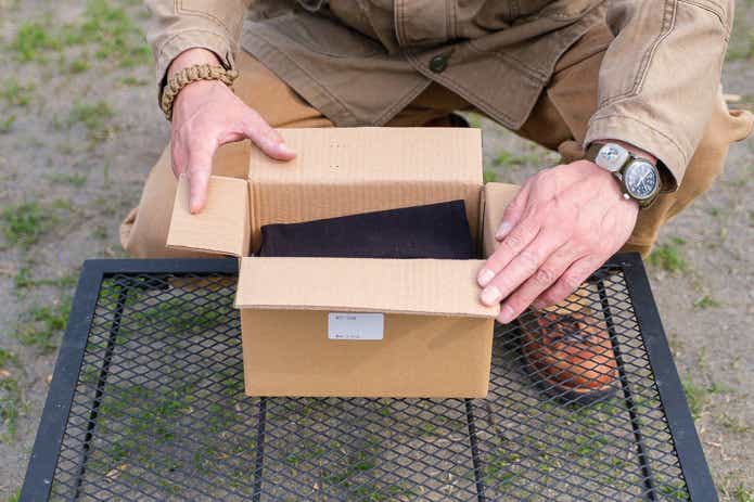 ダンボール開封