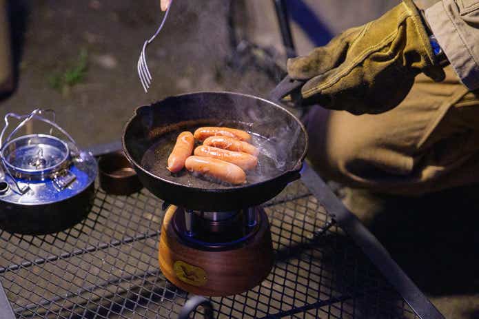 アルストでウインナーを焼く