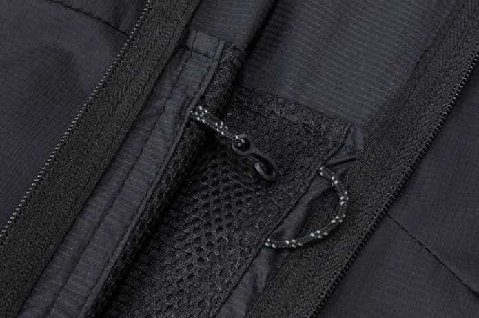 スワローテイルジャケットの背面