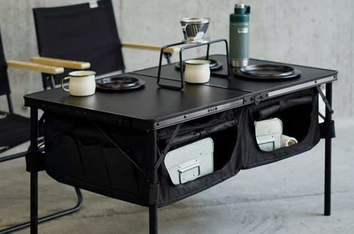 DOD グッドラックテーブルの上でコーヒーを淹れる