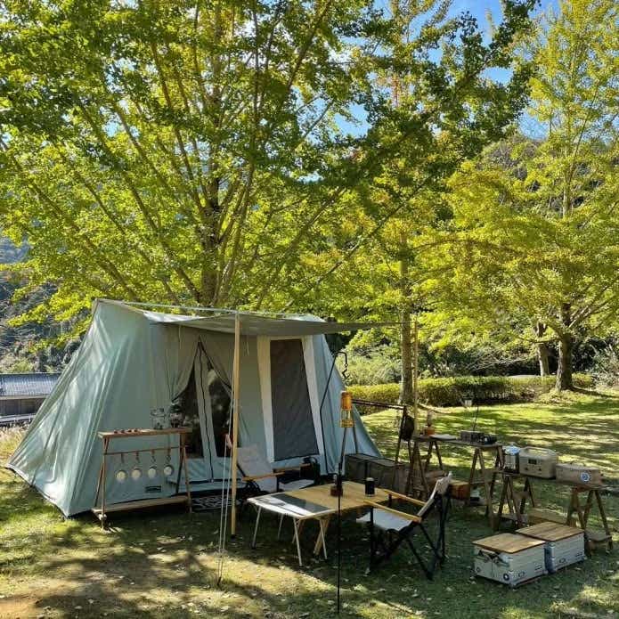 スプリングバーのファミリーキャンパー7をメインにしたレイアウト