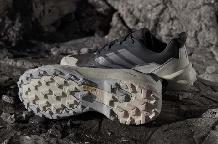 アディダス テレックス スカイチェイサー AX5 GORE-TEX