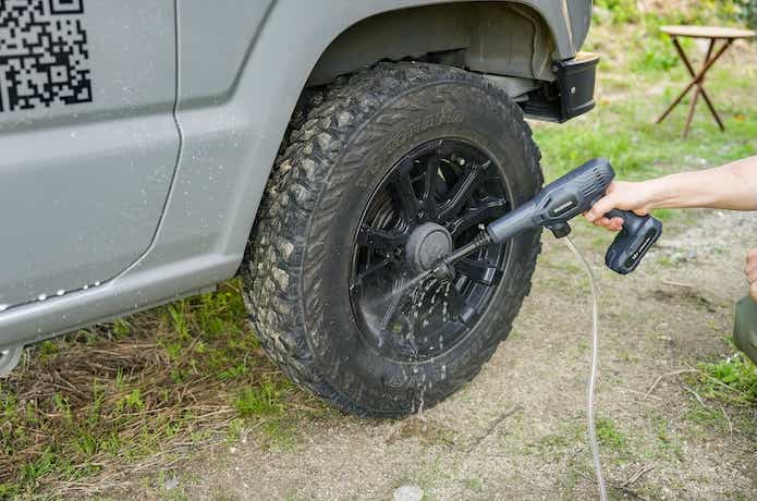 アイリスオーヤマ「ハンディウォッシャーで洗車