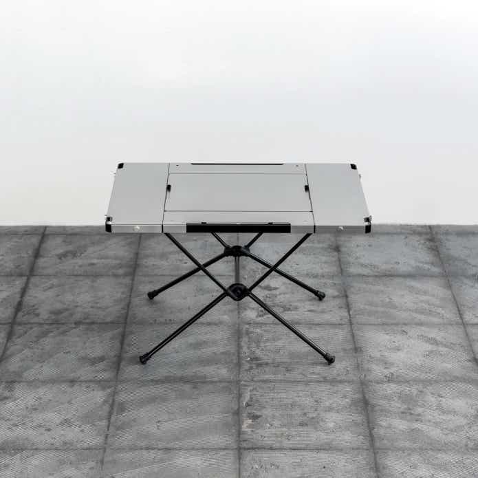 Scenery table topとタクティカルテーブルM脚部の組み合わせ