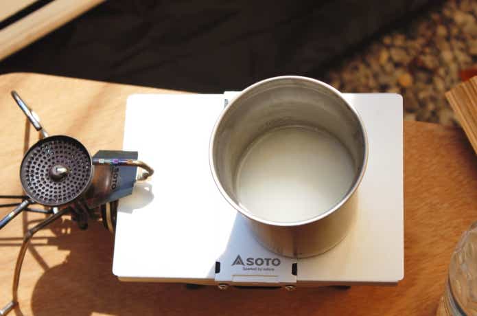 お米に吸水させているところ