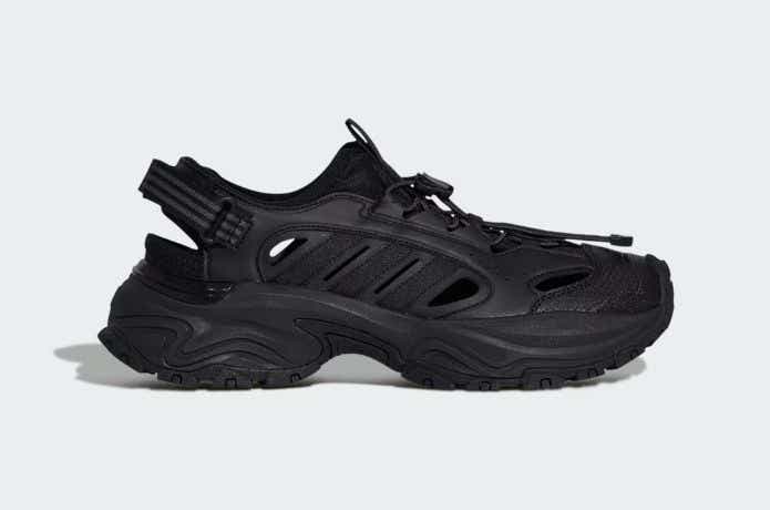 アディダス「スニーカーサンダル」