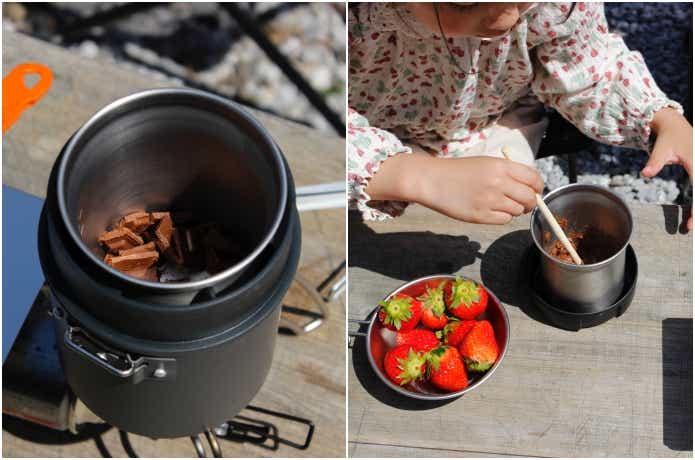 ITADAKIでチョコフォンデュをしている様子