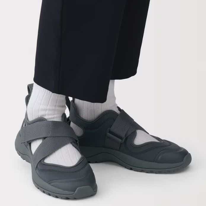 無印良品「スニーカーサンダル」