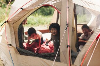 5月キャンプの落とし穴。GWは意外と「夜が寒い」？失敗しない服装と注意点