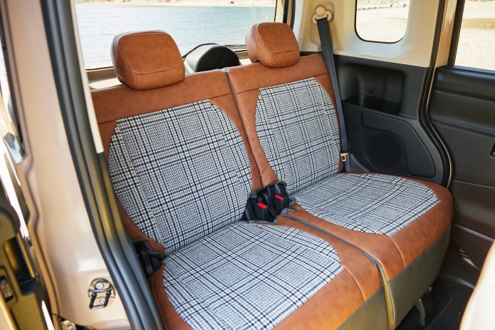 DAMDのカスタムパーツ「DALI」を装備した、三菱の「デリカミニ」