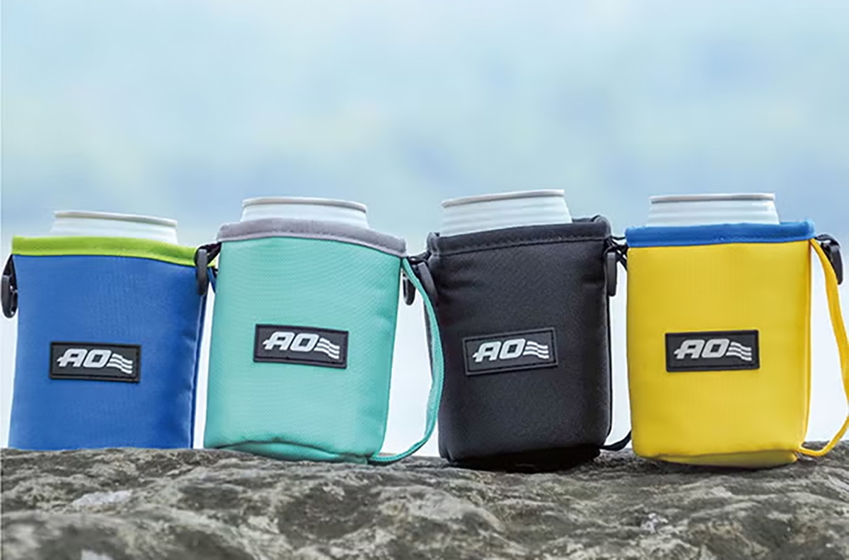 コンビニコーヒーも結露ナシ。AOクーラーズの便利ギアで“ぬるい一杯”とさよなら！