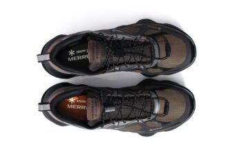 スノーピーク×メレルのコラボシューズは、悪天候でも関係ナシ。“左右が非対称”のインソールも気になる