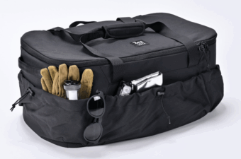 ぐるっと囲む「とりま入れちゃえ」収納が秀逸。“ゼインアーツ”の新コンテナバッグがカッコいい…！