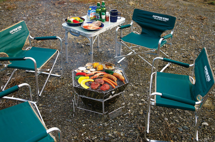 ヘキサステンレスグリルを囲んでBBQ
