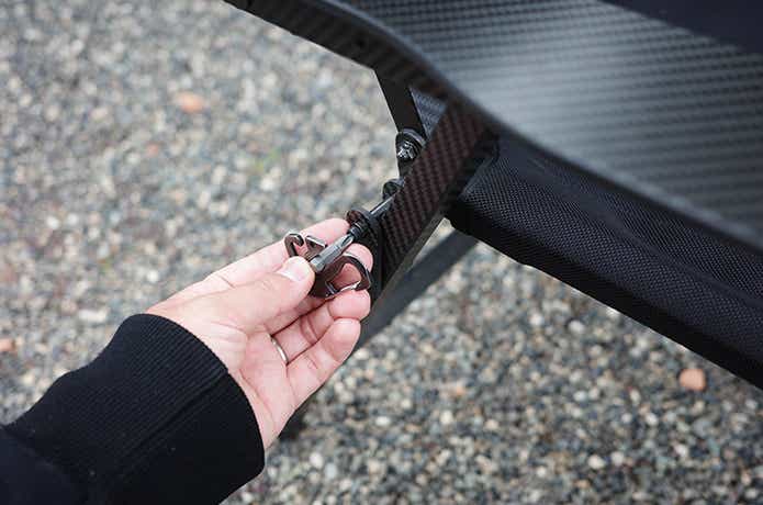 MAGTUSK T2を使って椅子のネジを締める