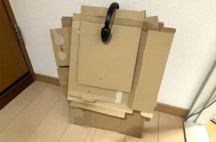 コジット「段ボールストッカー」_収納時