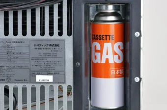 氷も電源も不要。「カセットガス冷蔵庫」が連泊キャンプや災害時に頼れる