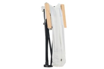 【片付けうんざり】キャンプ後の「丁寧な汚れ落とし」とサヨナラ。“即洗い”可能のイスが、ロゴスから出たよ