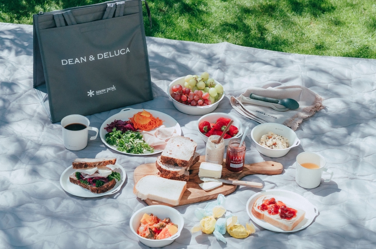 “スノーピーク × DEAN & DELUCA”コラボがおしゃれすぎ。春ピクニックから、普段使いまで使えるセットに注目