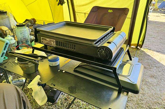 ラックの下に蓋を収納した焼き上手さん