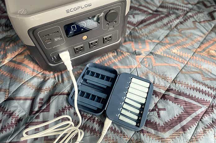 IKEA「リトスフェール」ポタ電で充電