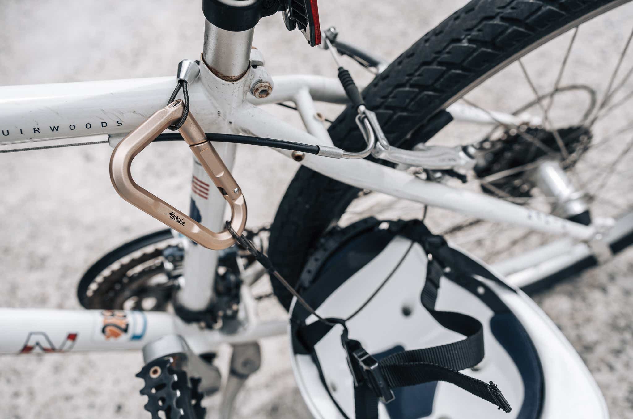 アクセサリケーブル 自転車に