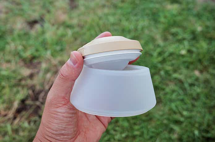 シェードを外したREEL LIGHT PRO本体