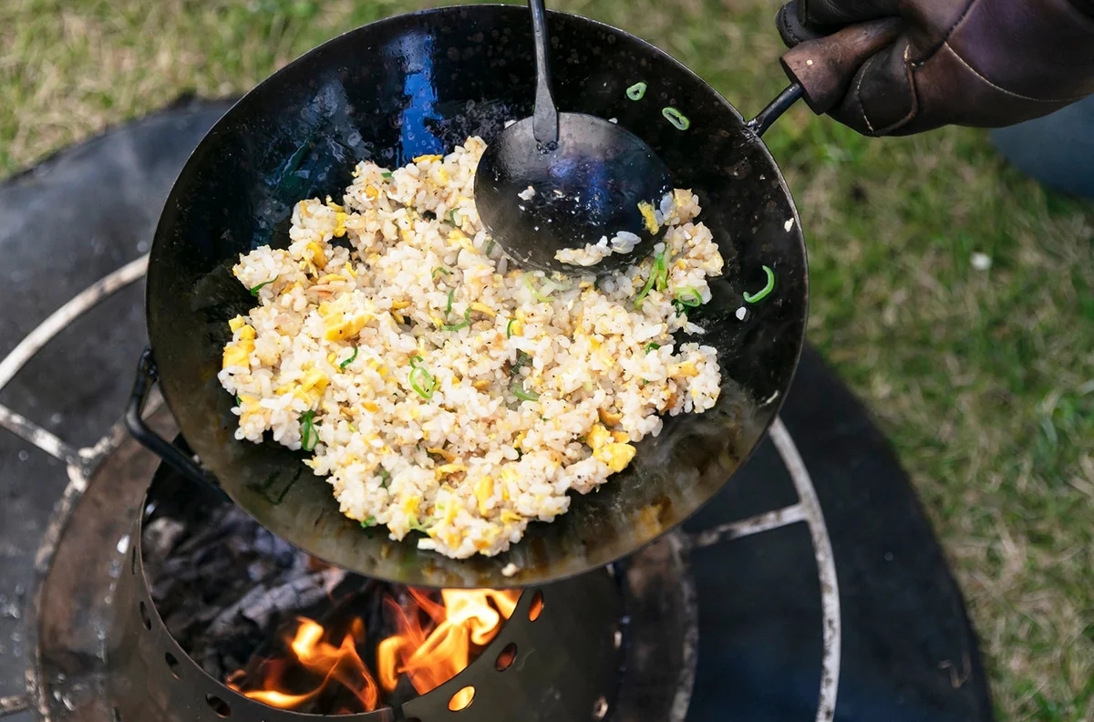 キャンプ飯が“エンタメ”に変わる！炒める・煮る・蒸す・揚げる「中華鍋」7選